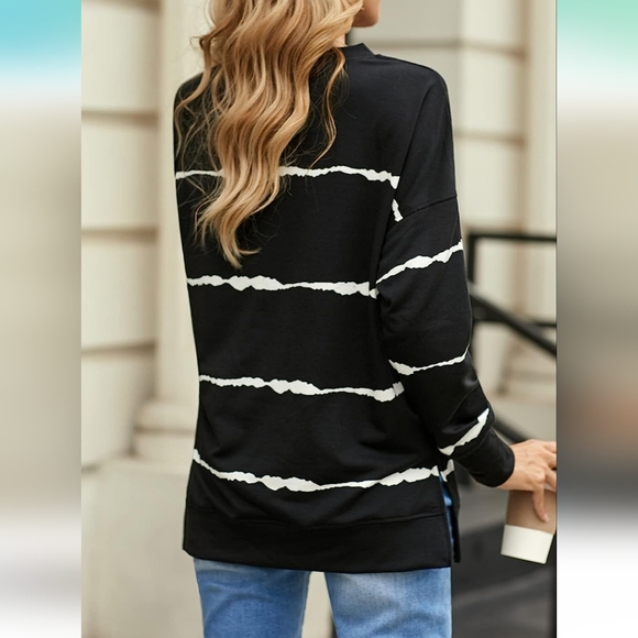 Black Tie Dye Printed Striped Pullover - Picture 3 of 8